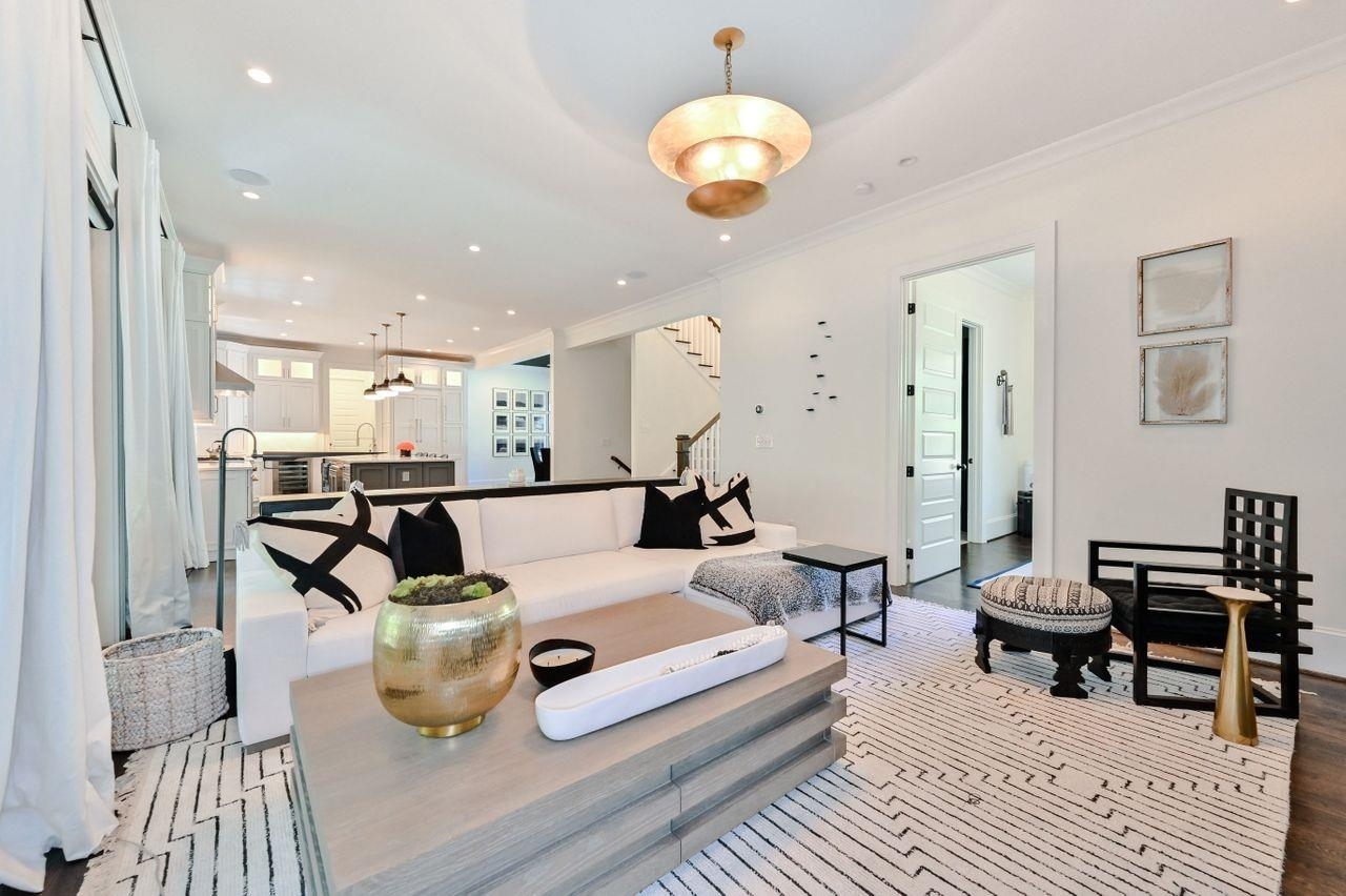 Pine Hills - Buckhead - Residential