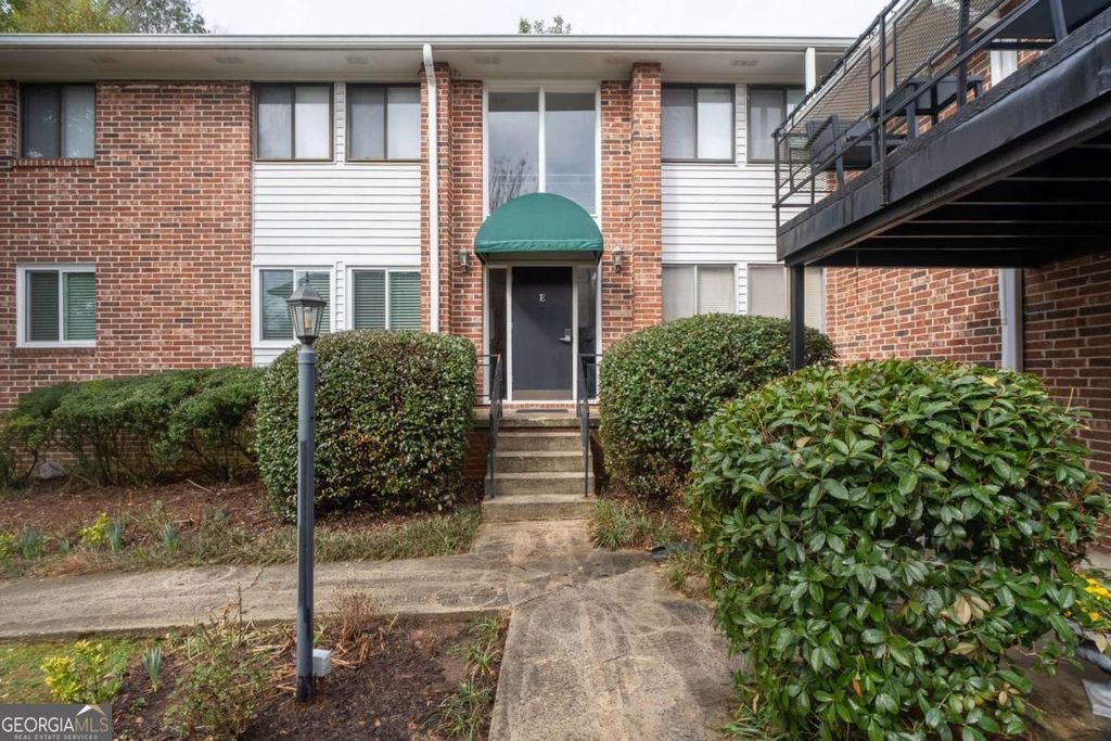 Photo of 4266 Roswell Road NE #E4, Atlanta, GA 30342 (MLS # 10700191)