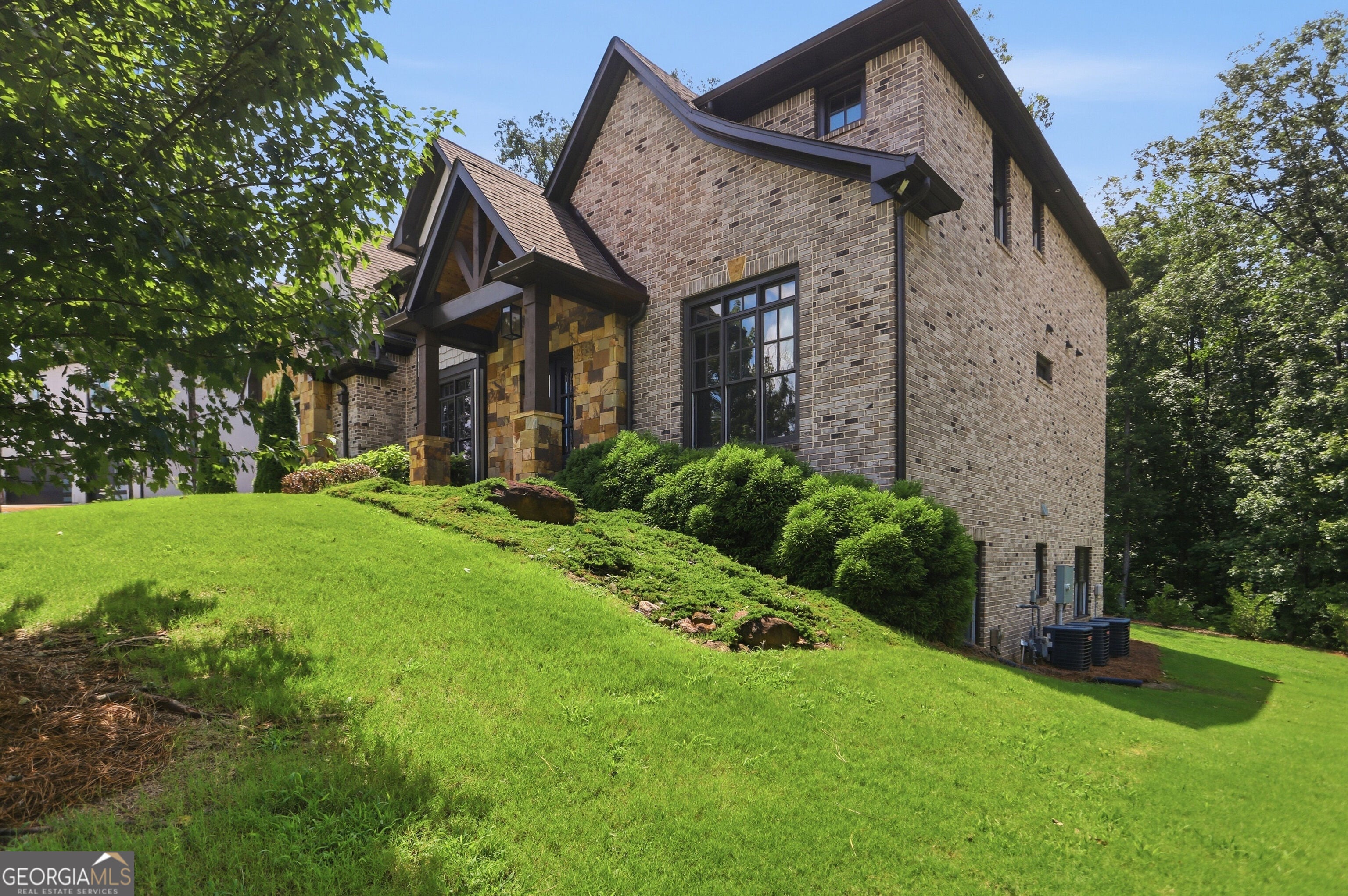 331 Summer Garden DR