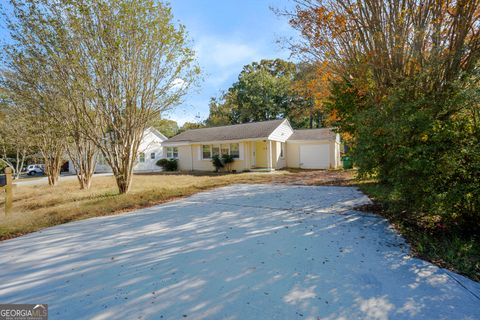 843 White Oak DR Forest Park GA 30297