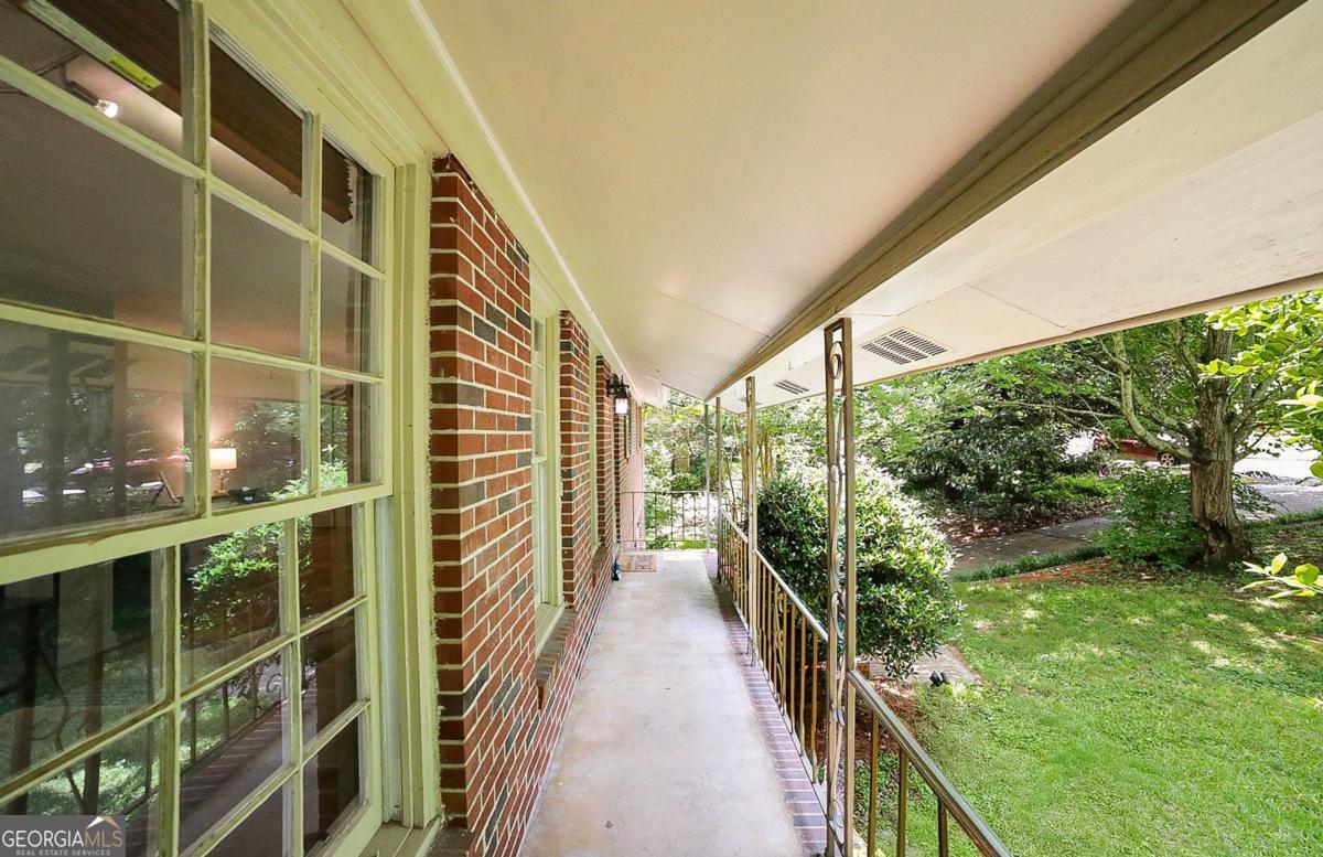 221 College CIR