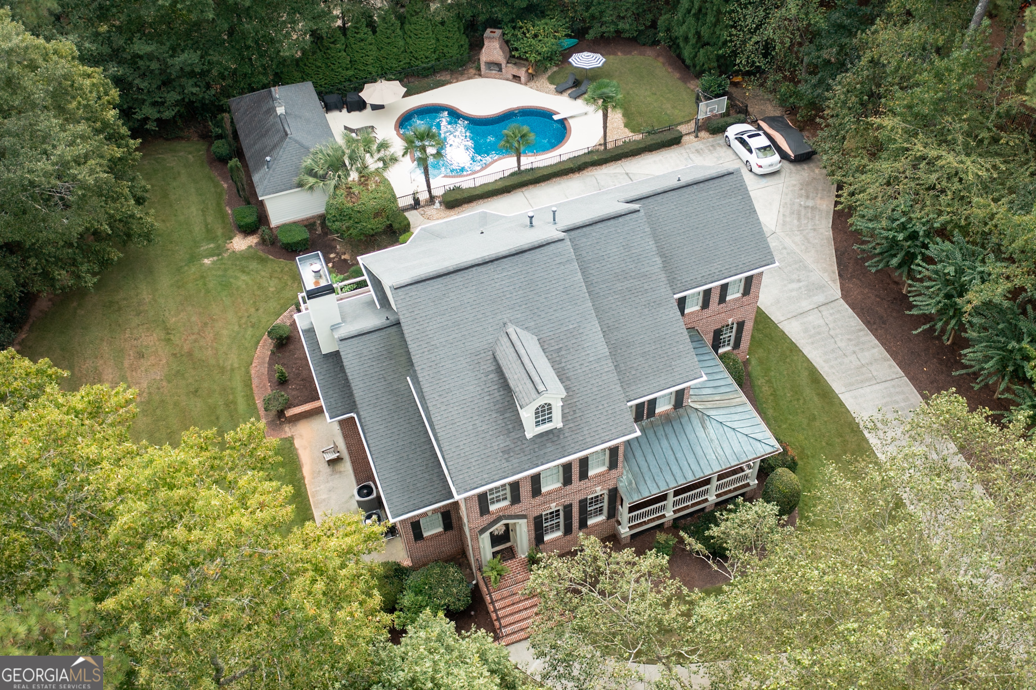 100 Brisbane CT