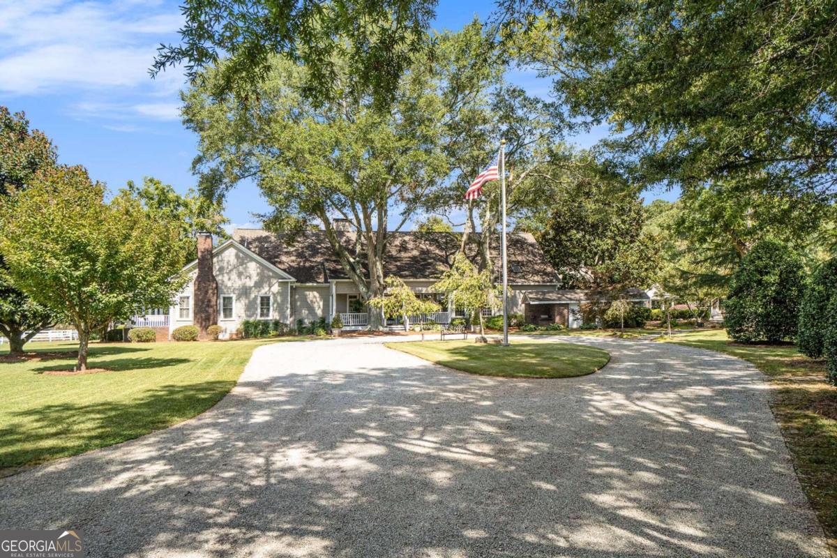 1170 Lowell RD