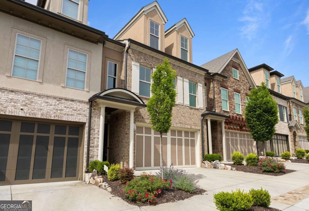 Photo of 118 Via Roma, Woodstock, GA 30188 (MLS # 10756113)