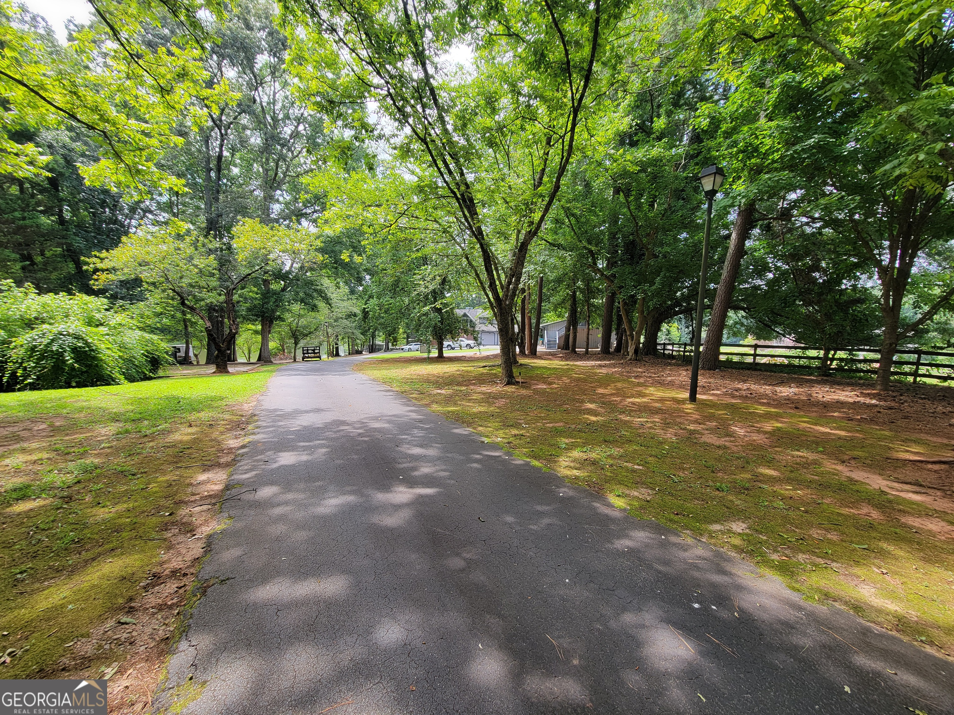 45 Surrey Chase DR