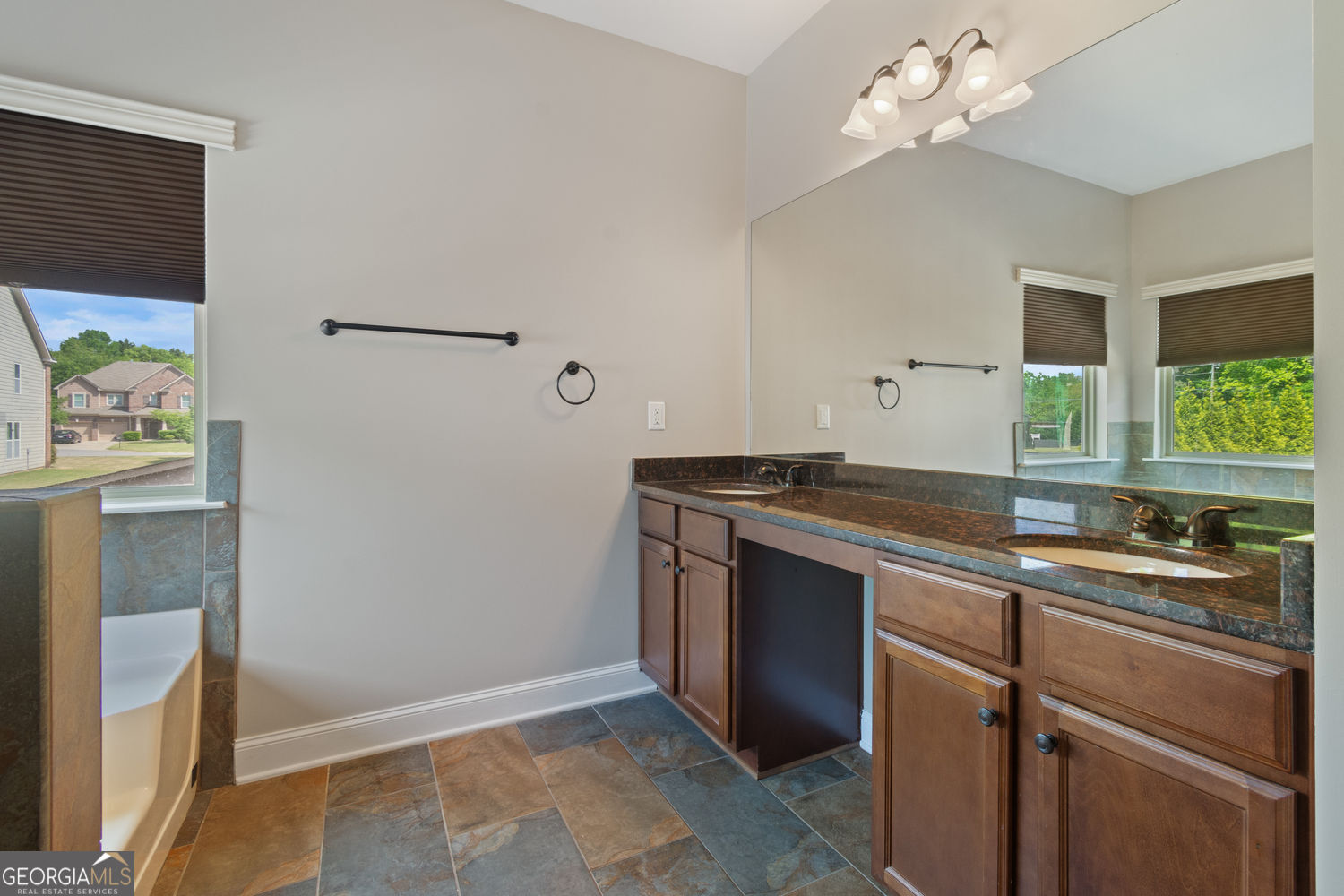 Cumming, Georgia 30040, United States, 4 Bedrooms Bedrooms, ,4 BathroomsBathrooms,Residential,Active,116018