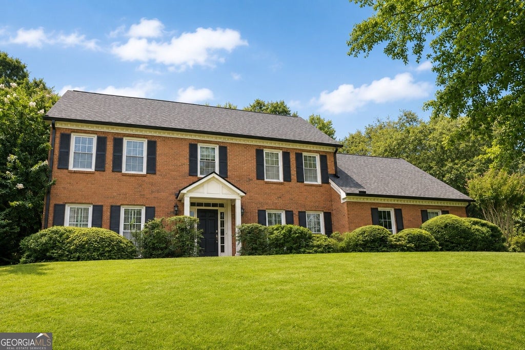 Photo of 1820 N Chestnut Grove Drive, Marietta, GA 30066 (MLS # 10835383)