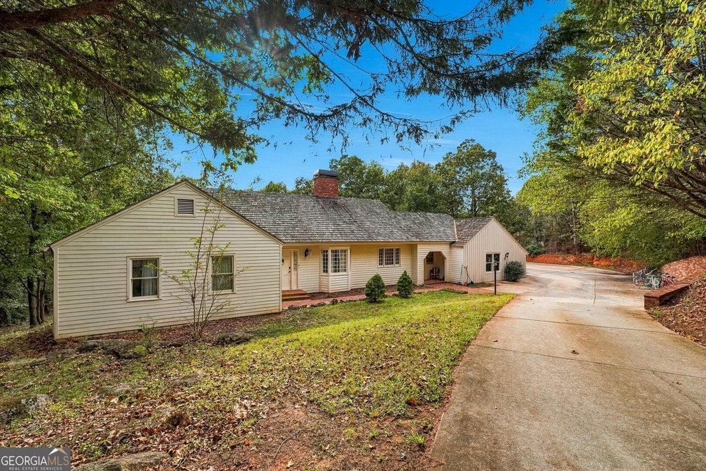 Photo of 254 Wiltshire Drive, Athens, GA 30605 (MLS # 10872214)