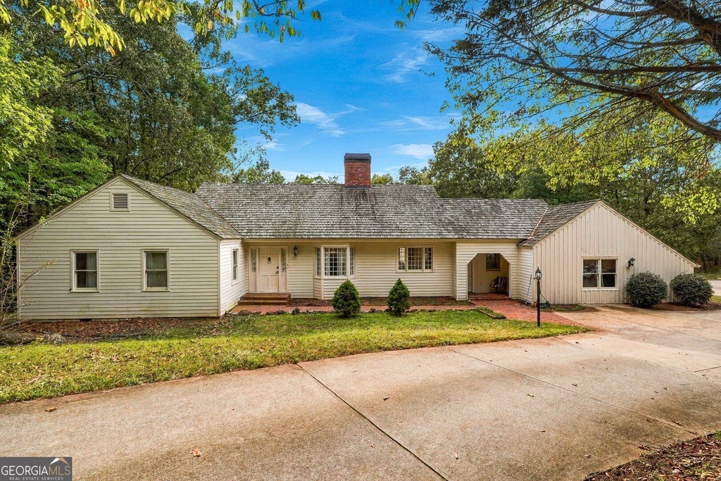 Photo of 254 Wiltshire Drive, Athens, GA 30605 (MLS # 10872214)