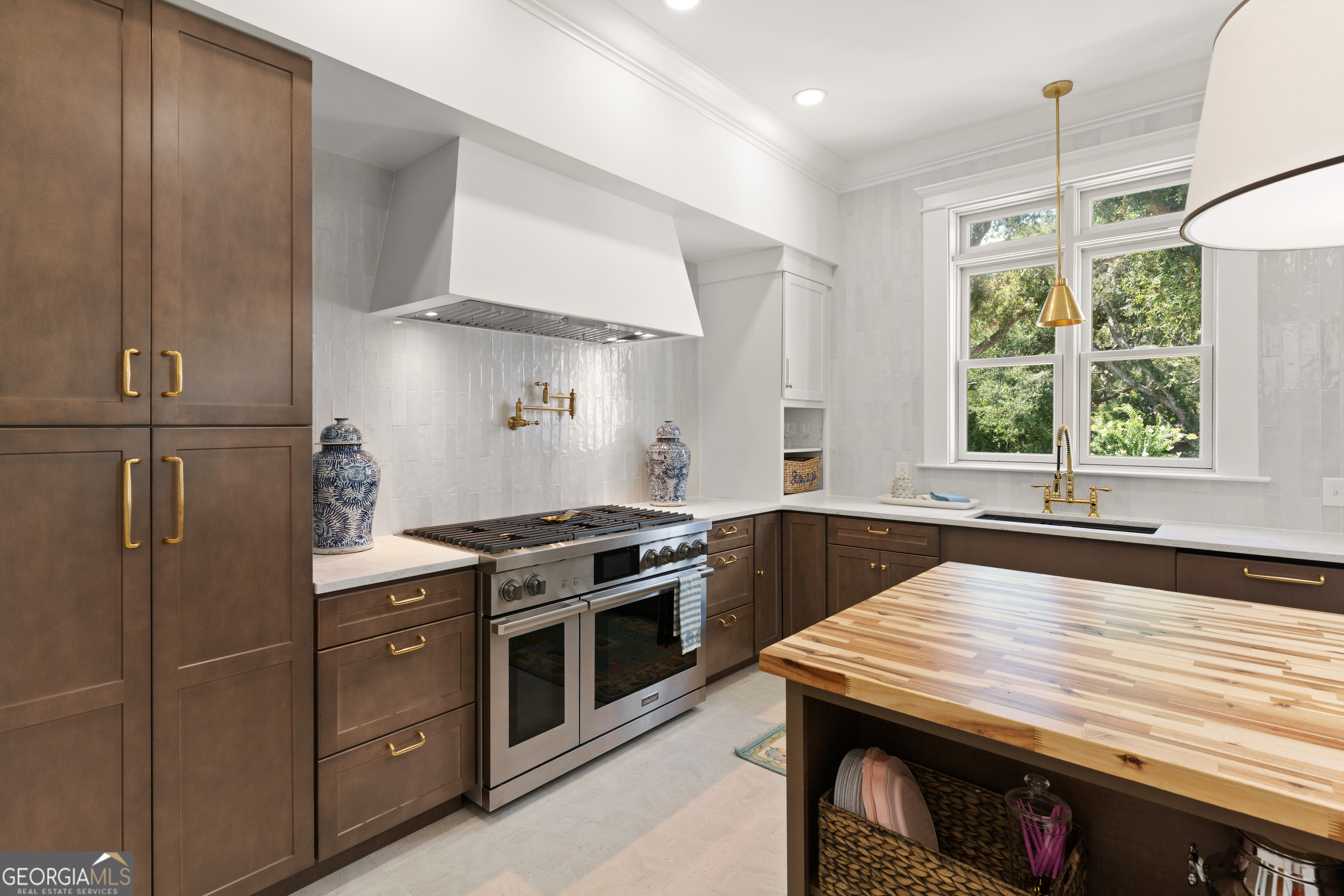 50 Frederica Oaks LN