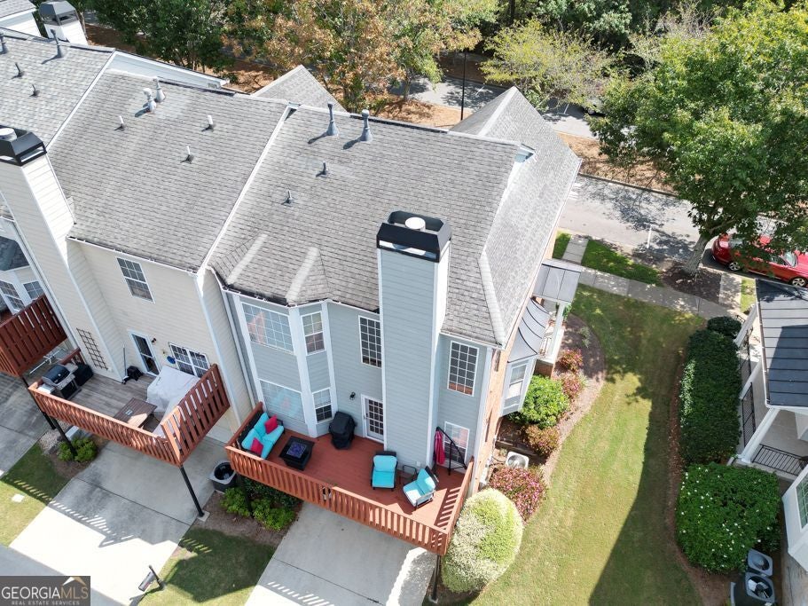 1093 SCALES RD