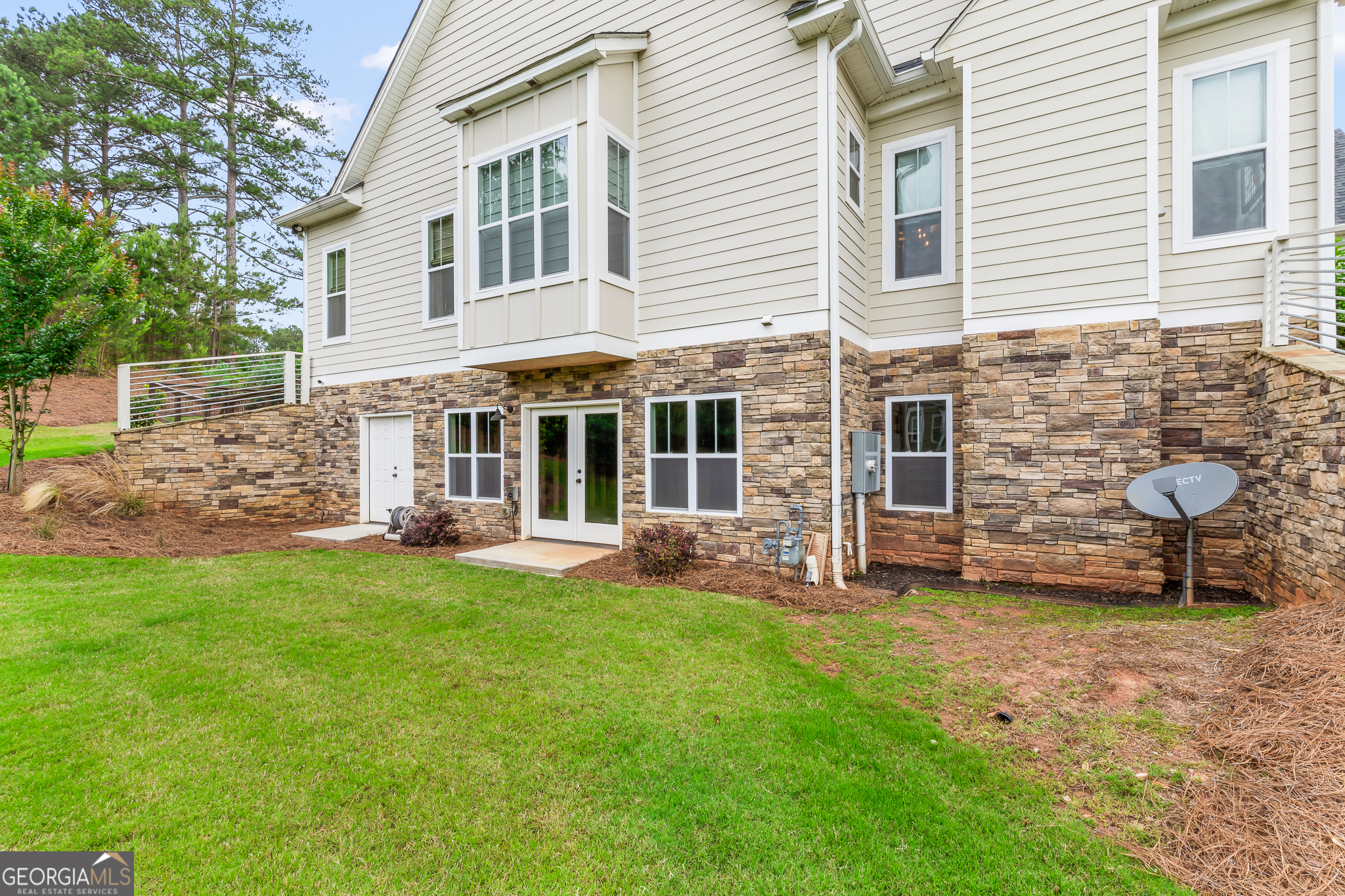 50 Emery Nell LN