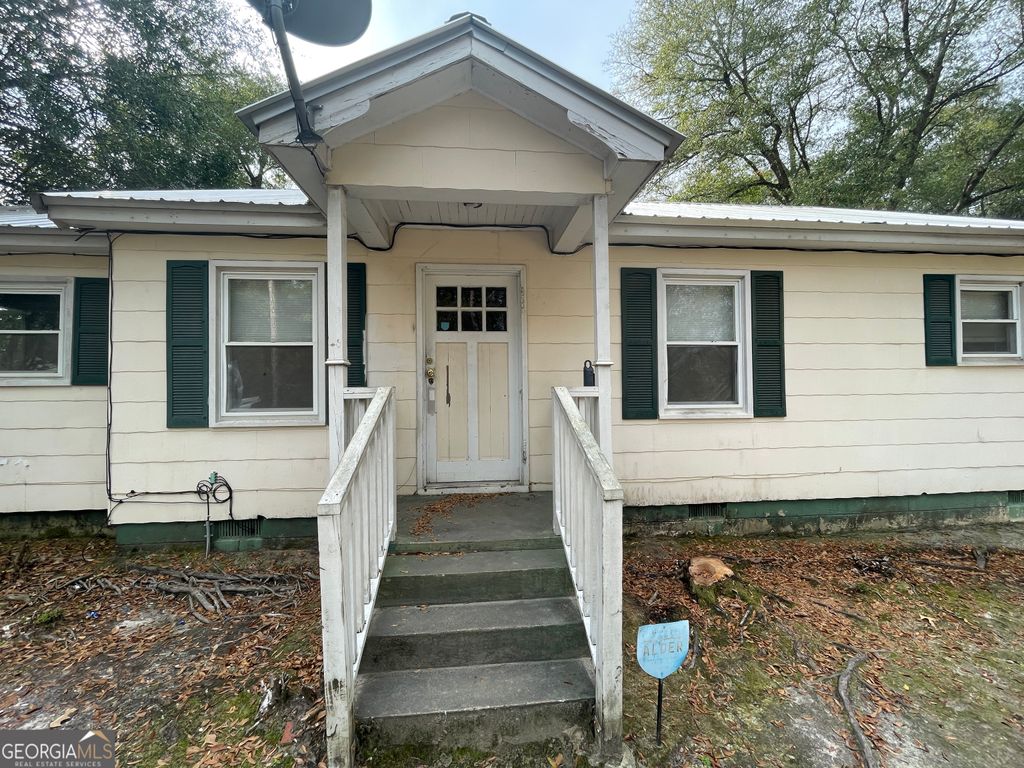 Photo of 104 S 4th Street, Cochran, GA 31014 (MLS # 10664483)