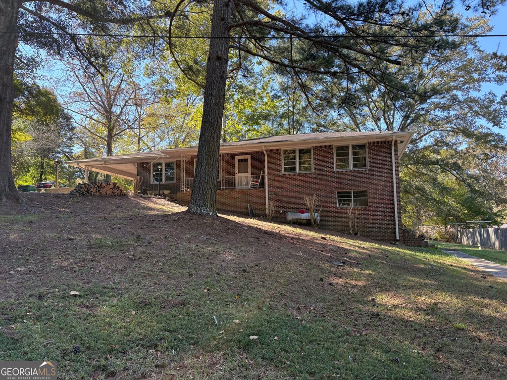 Photo of 528 Robertson Circle, Tallapoosa, GA 30176 (MLS # 10880360)