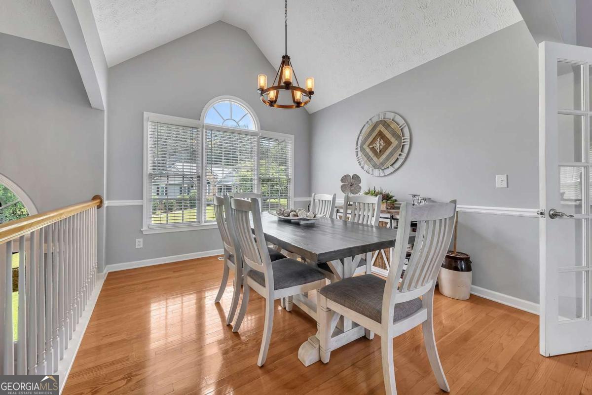 100 Chestnut Hill DR