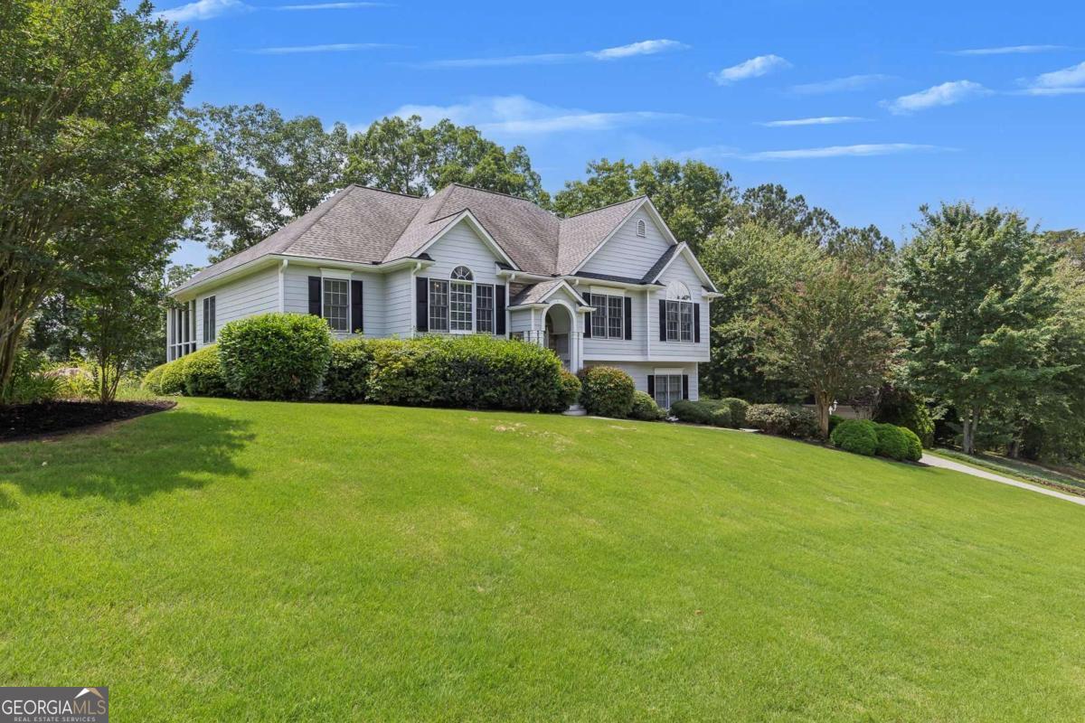 100 Chestnut Hill DR