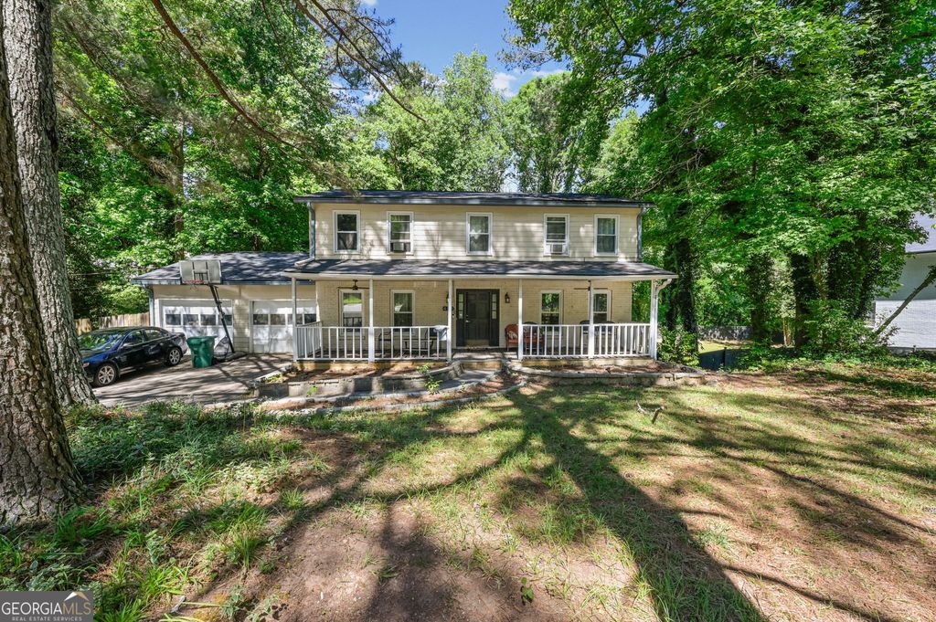 Photo of 488 Allana Court, Stone Mountain, GA 30087 (MLS # 10767347)