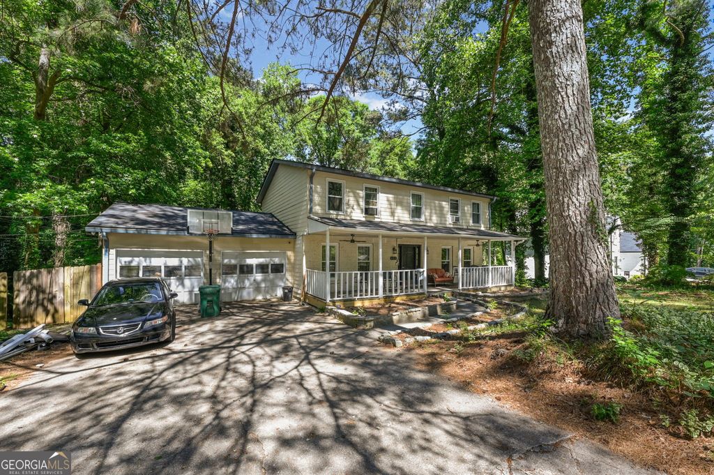 Photo of 488 Allana Court, Stone Mountain, GA 30087 (MLS # 10767347)