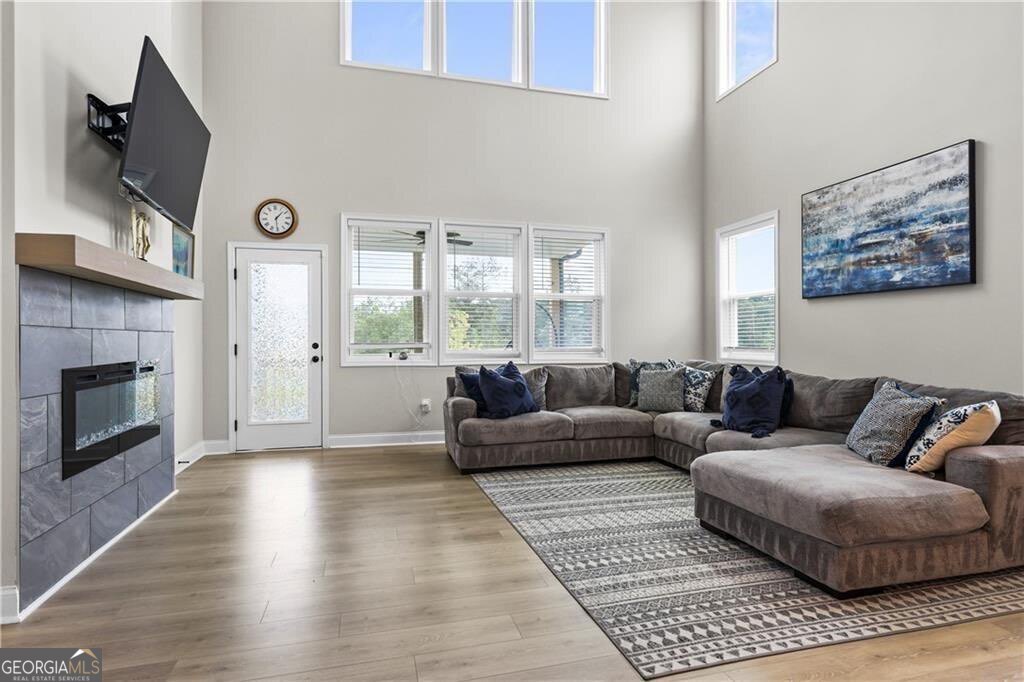 2436 Hidden Creek RD