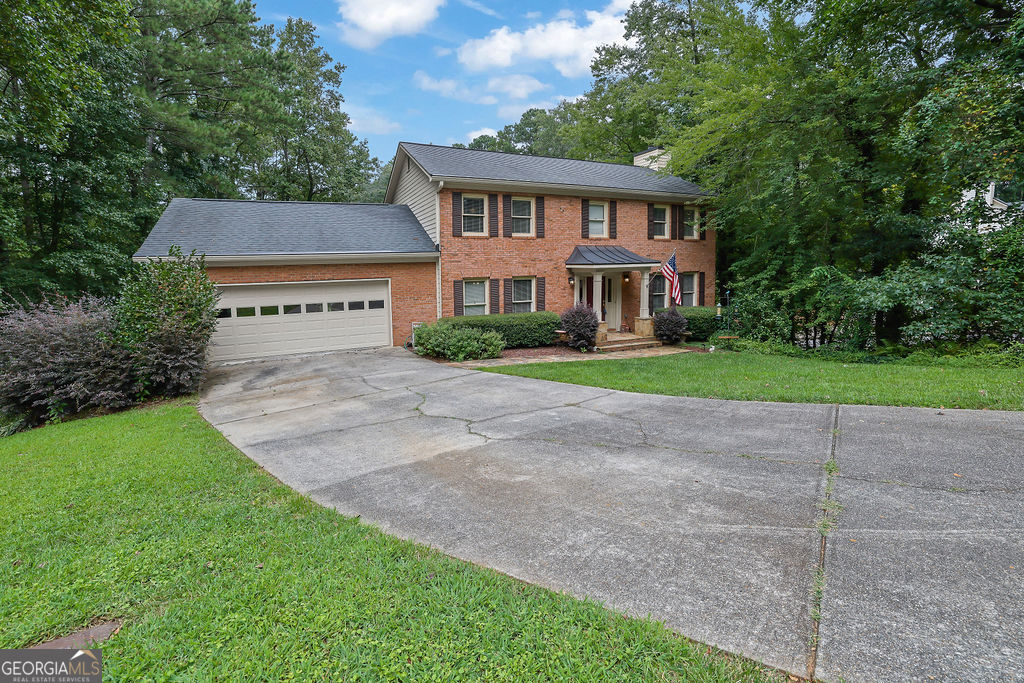 1515 Brookcliff CIR