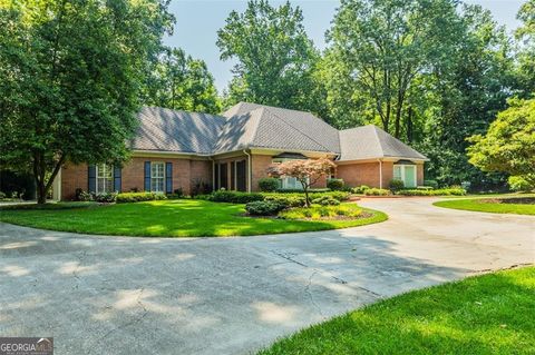 3030 Spalding DR Sandy Springs GA 30350
