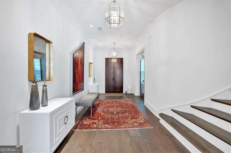 102 Grand CRES