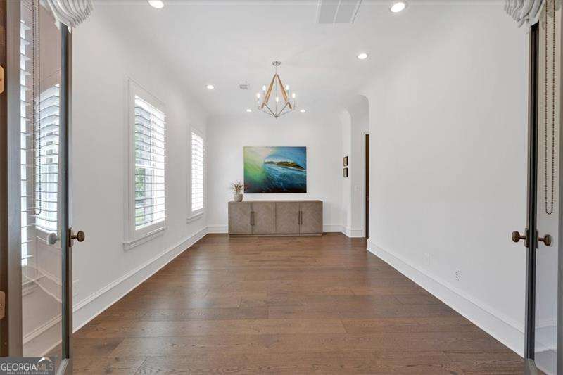 102 Grand CRES