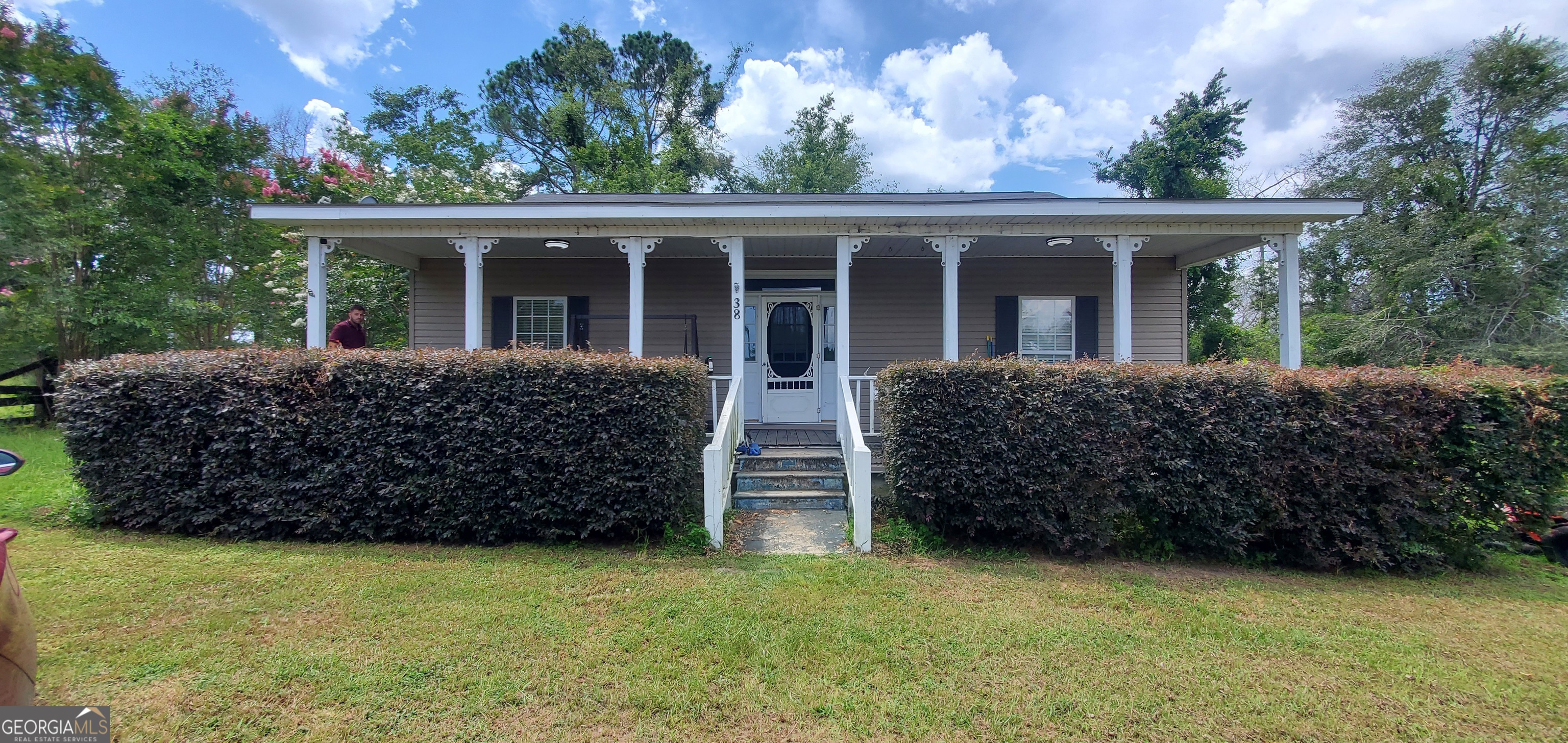 Great property in a quite secluded location on 4.37 acres. Lovely front porch overlooking expansive front yard / or pasture area. A peaceful country retreat that features 3 bedrooms and 2 full baths. Call Terri to schedule an appointment.