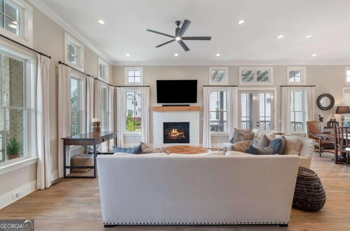 Crossroads Braeburn - Residential