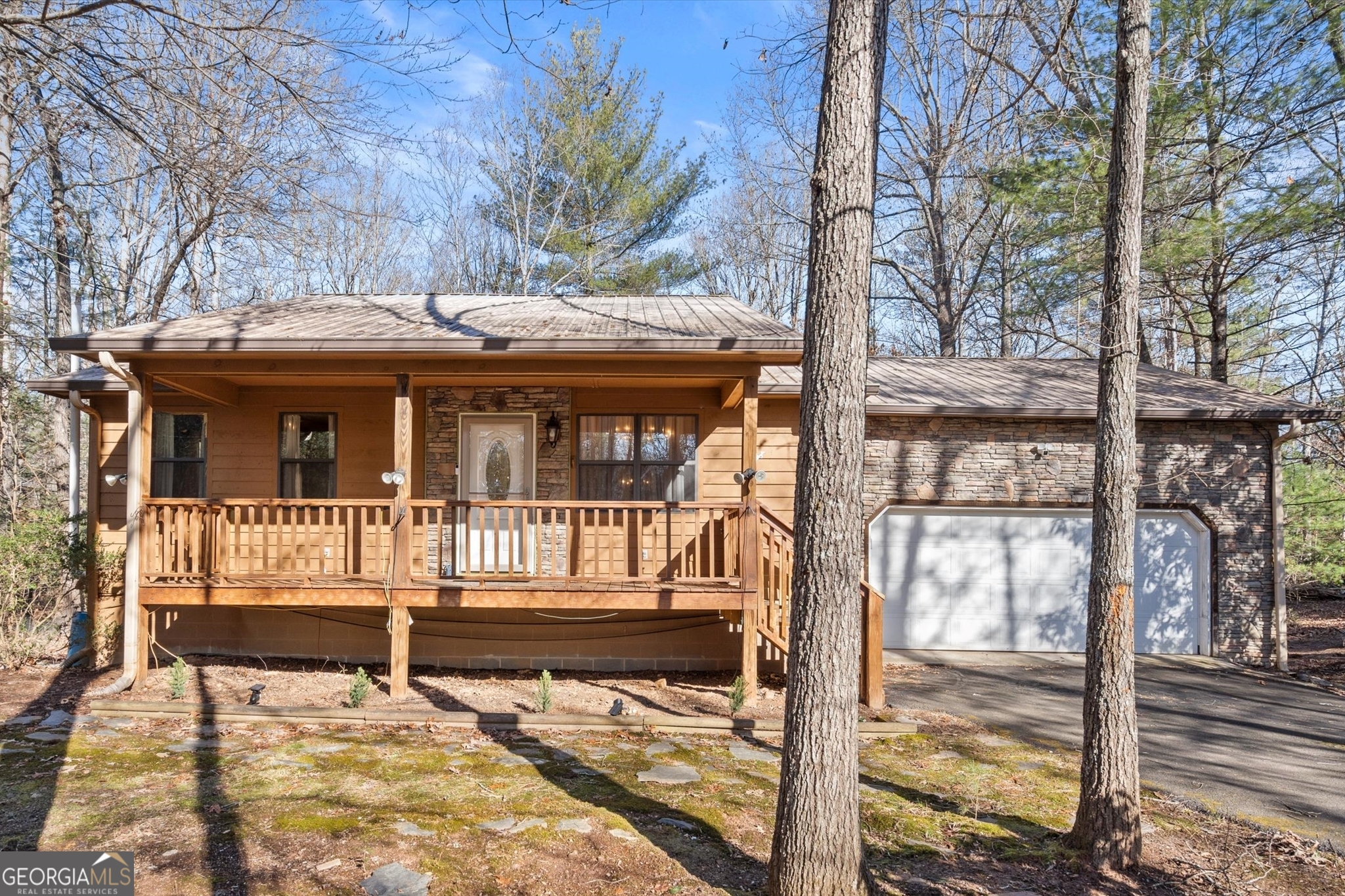 425 Enchanted Woods DR