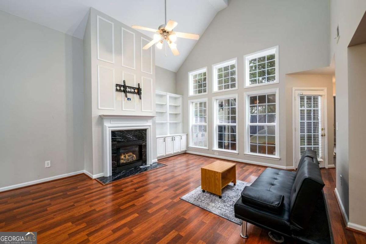 2190 Highland Gate DR