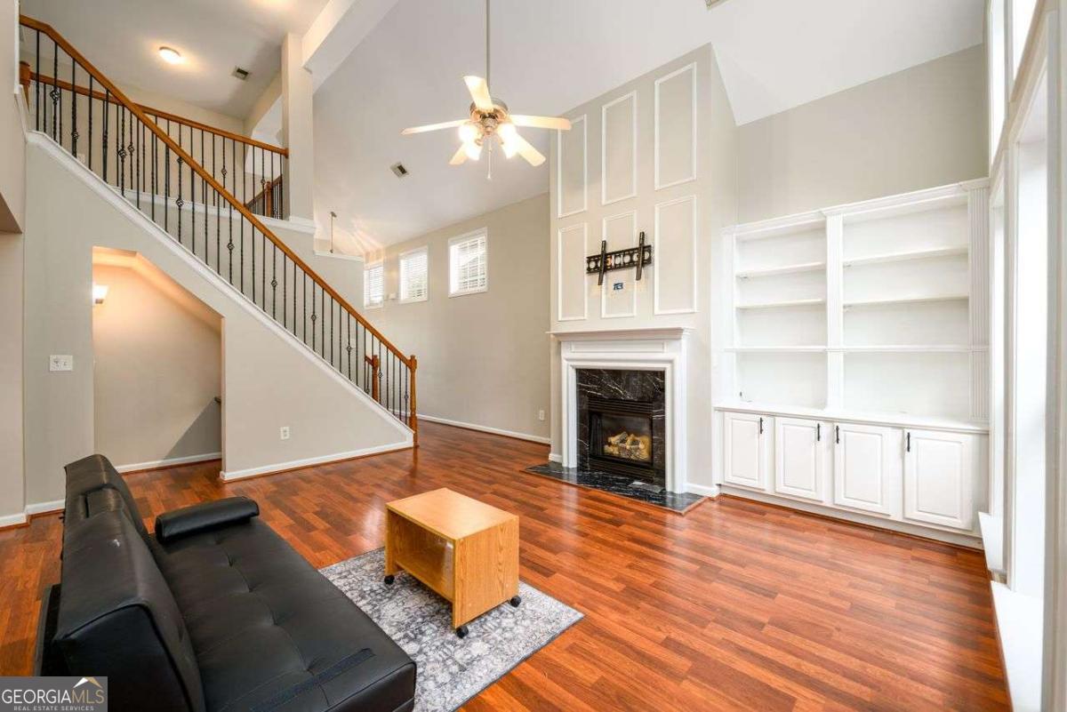 2190 Highland Gate DR