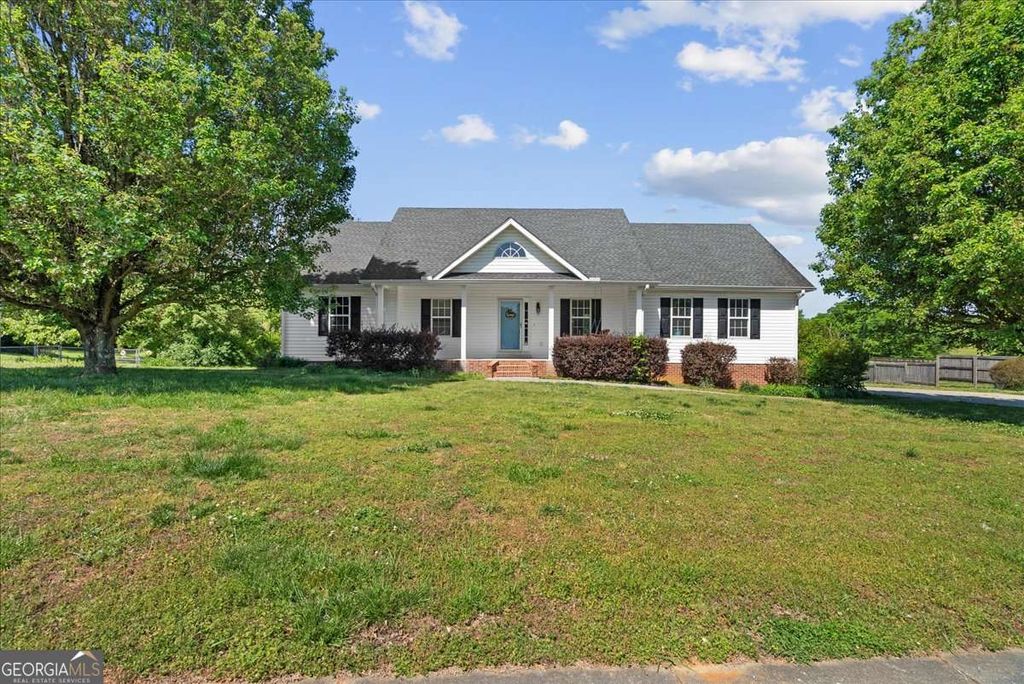 Photo of 103 Chelcy Drive SE, Calhoun, GA 30701 (MLS # 10736452)