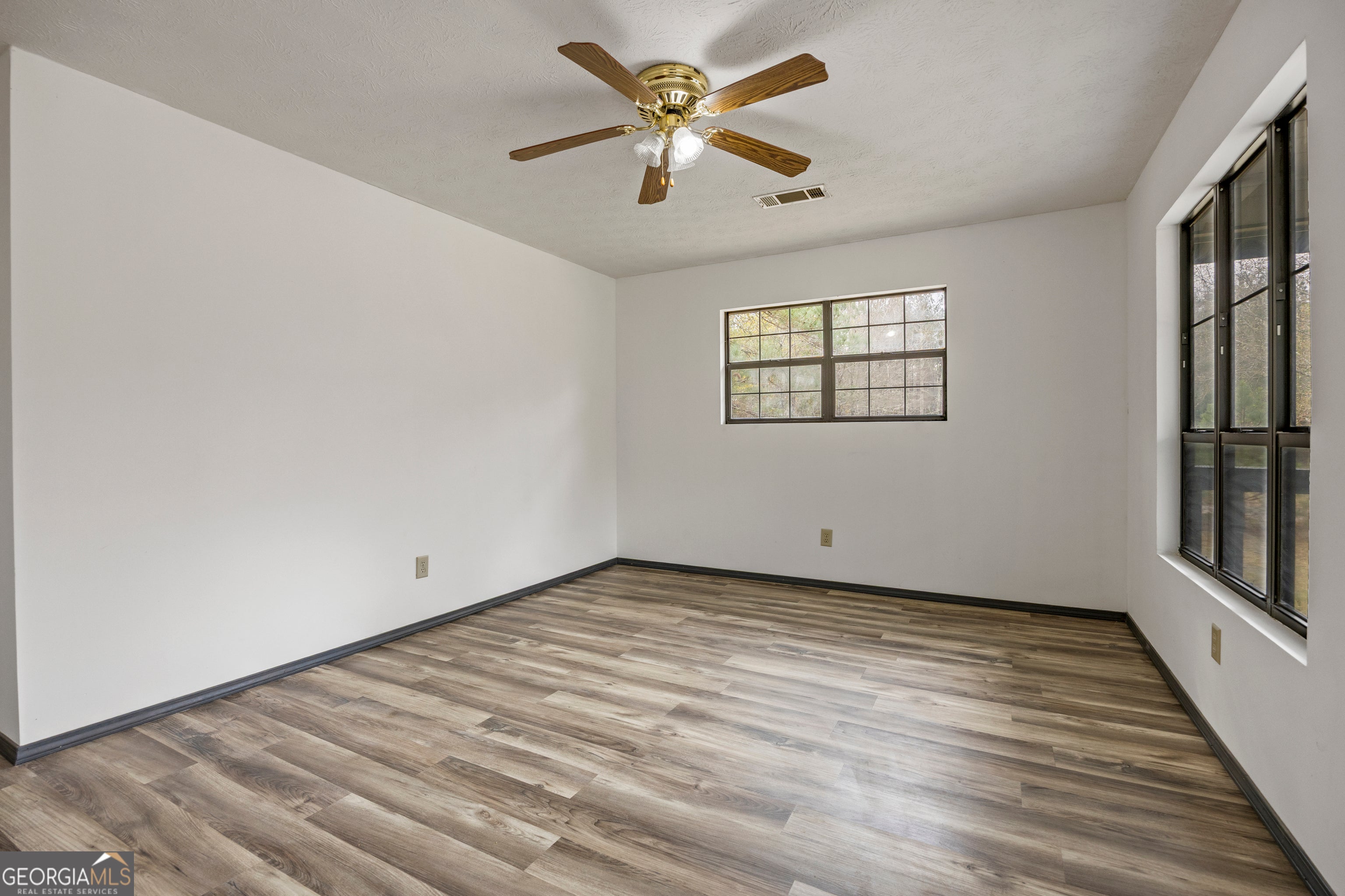 181 Lower Wirebridge RD