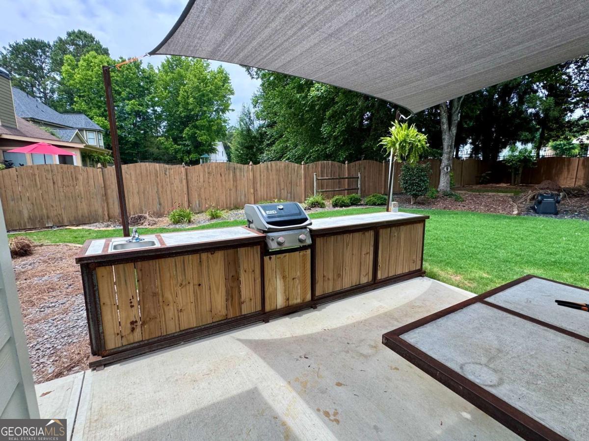 513 Ruby LN