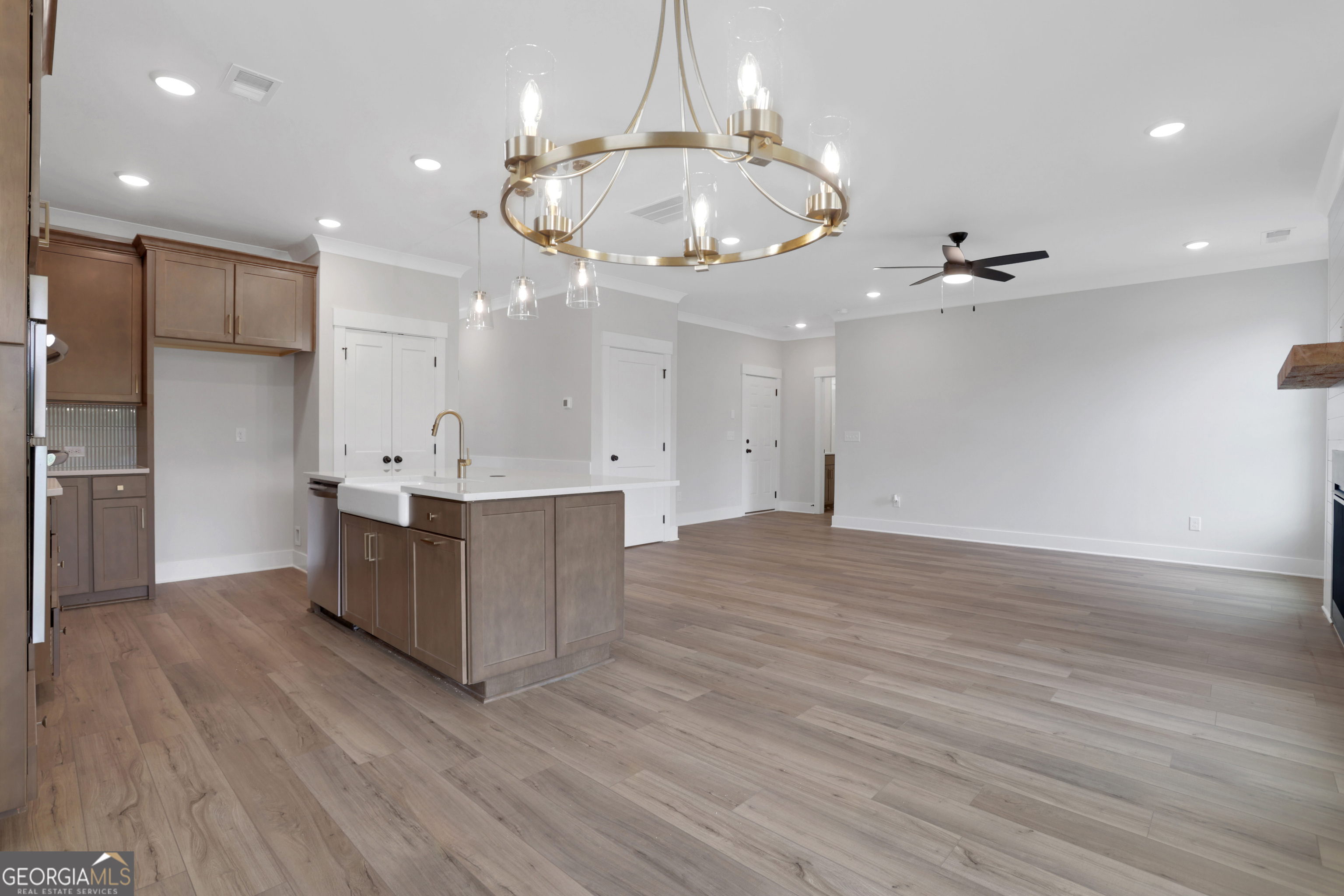 Marble Tree - Residential