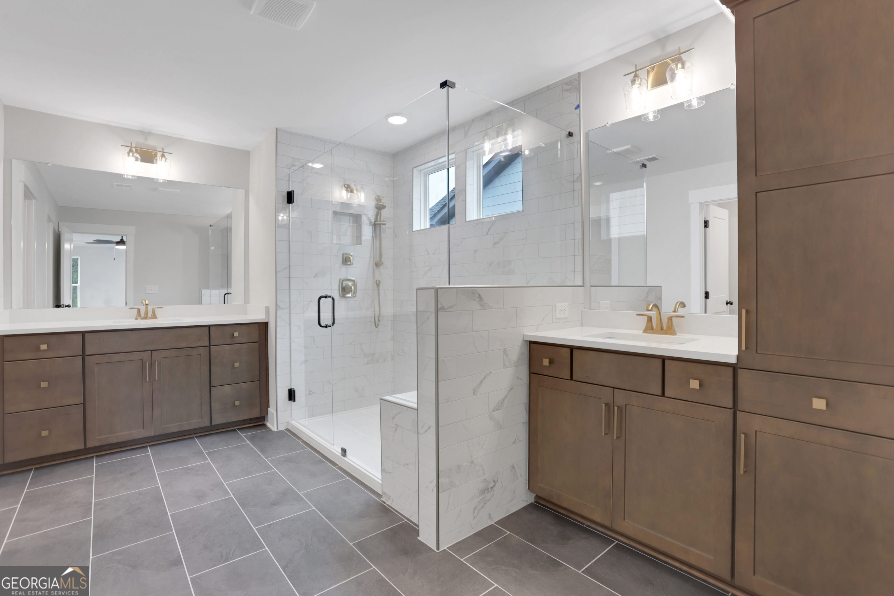 Marble Tree - Residential