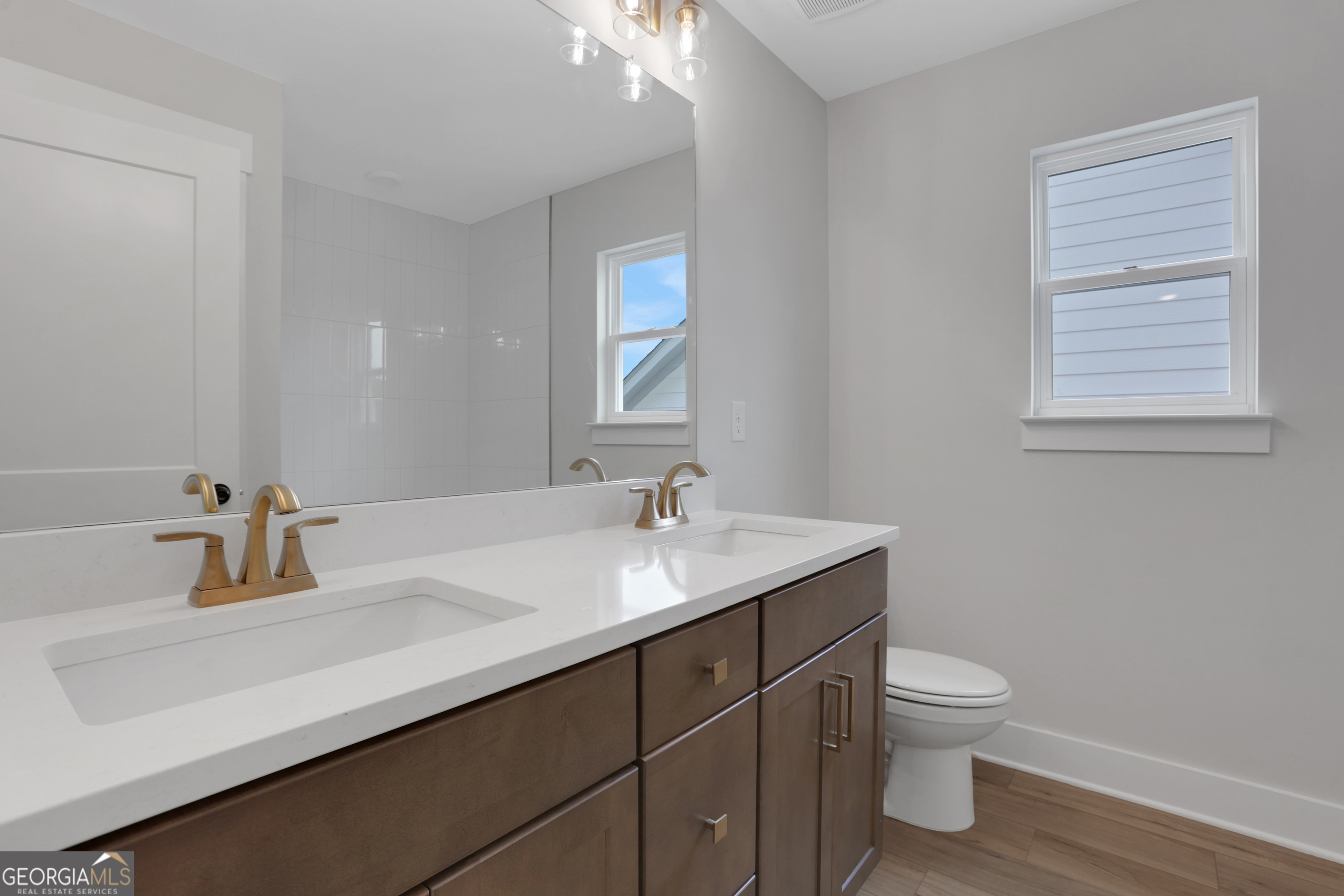 Marble Tree - Residential