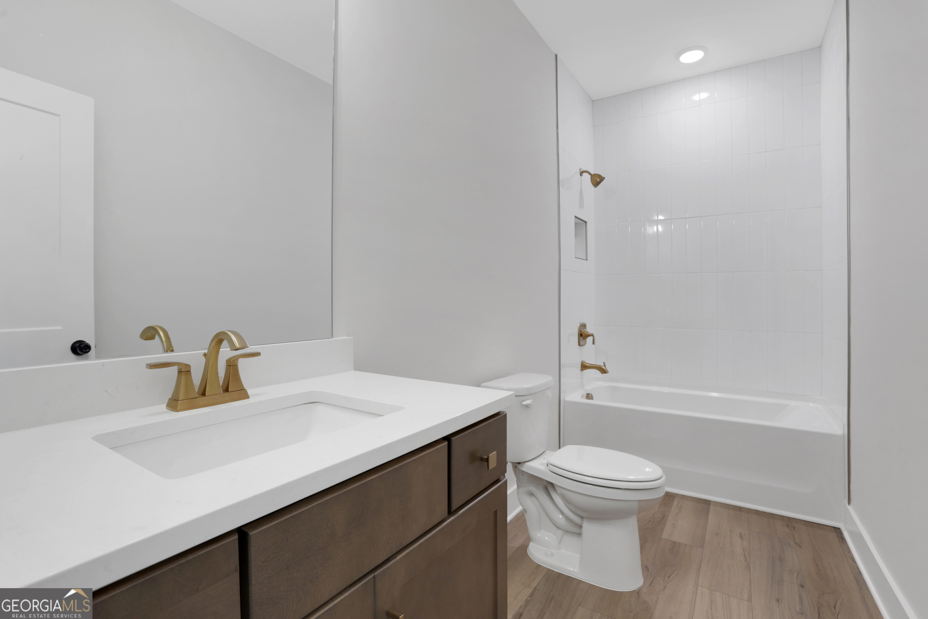 Marble Tree - Residential