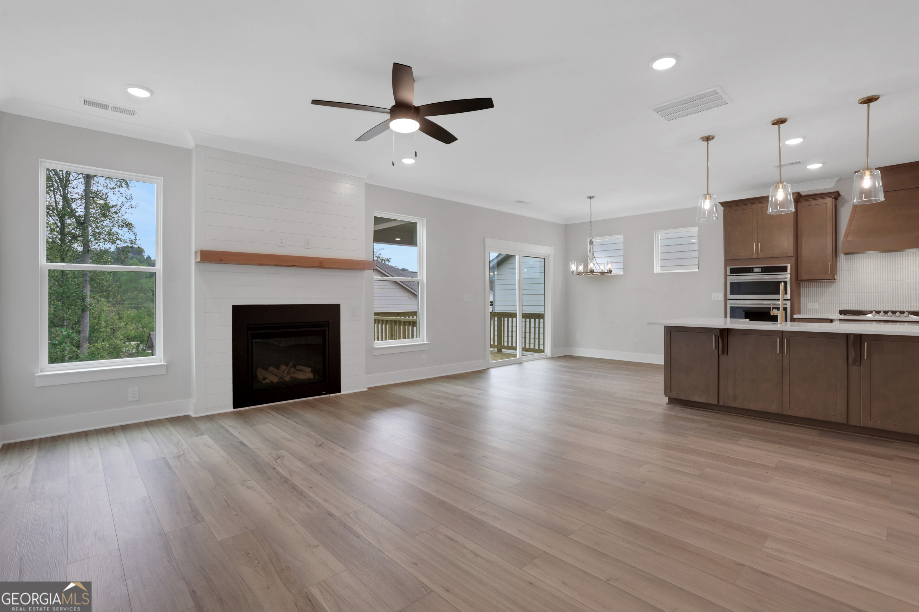 Marble Tree - Residential