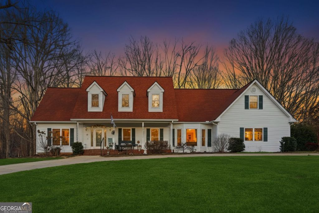 Photo of 124 Golden Autumn Drive, Dahlonega, GA 30533 (MLS # 10686855)