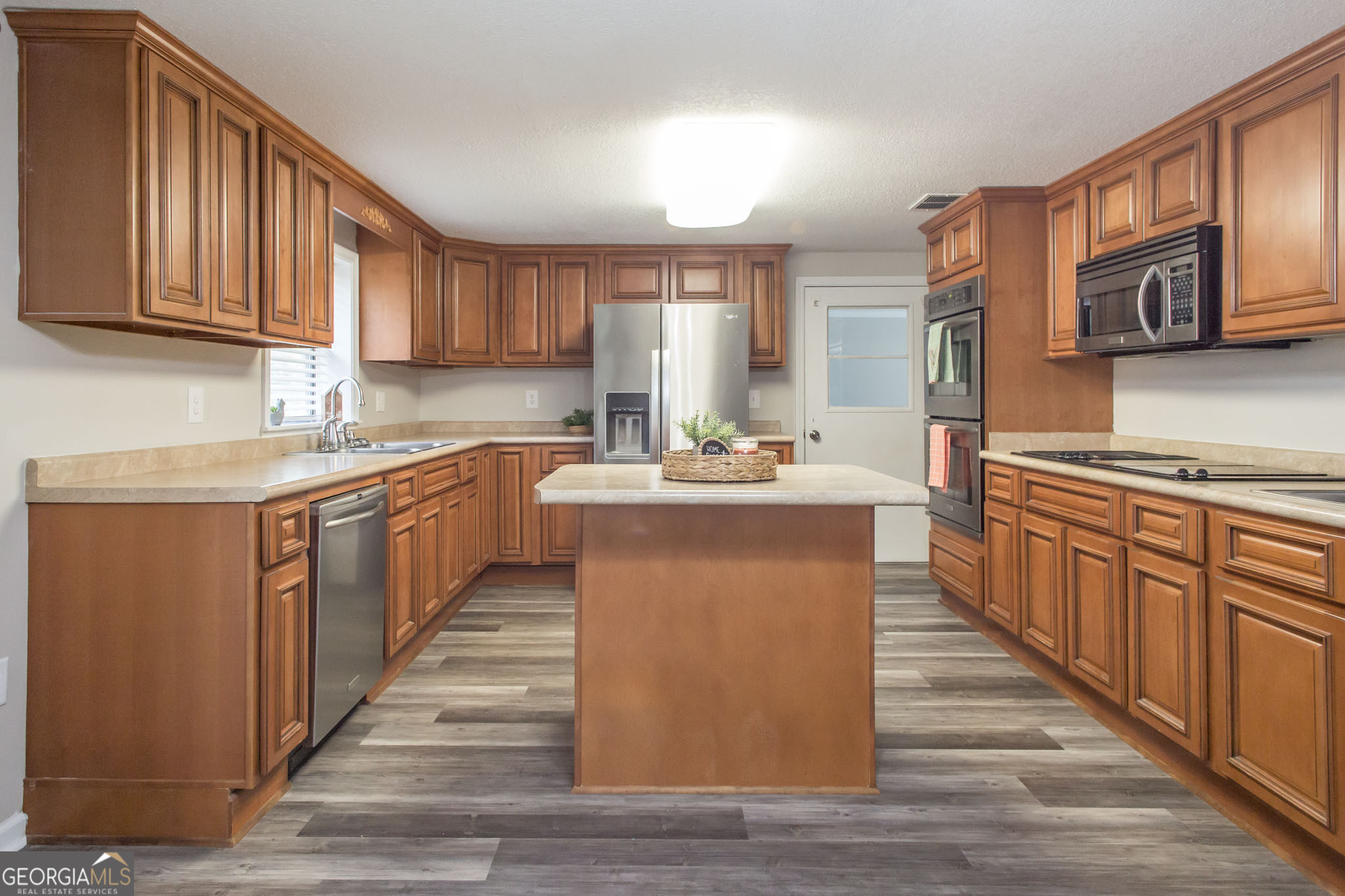 1348 Crestridge