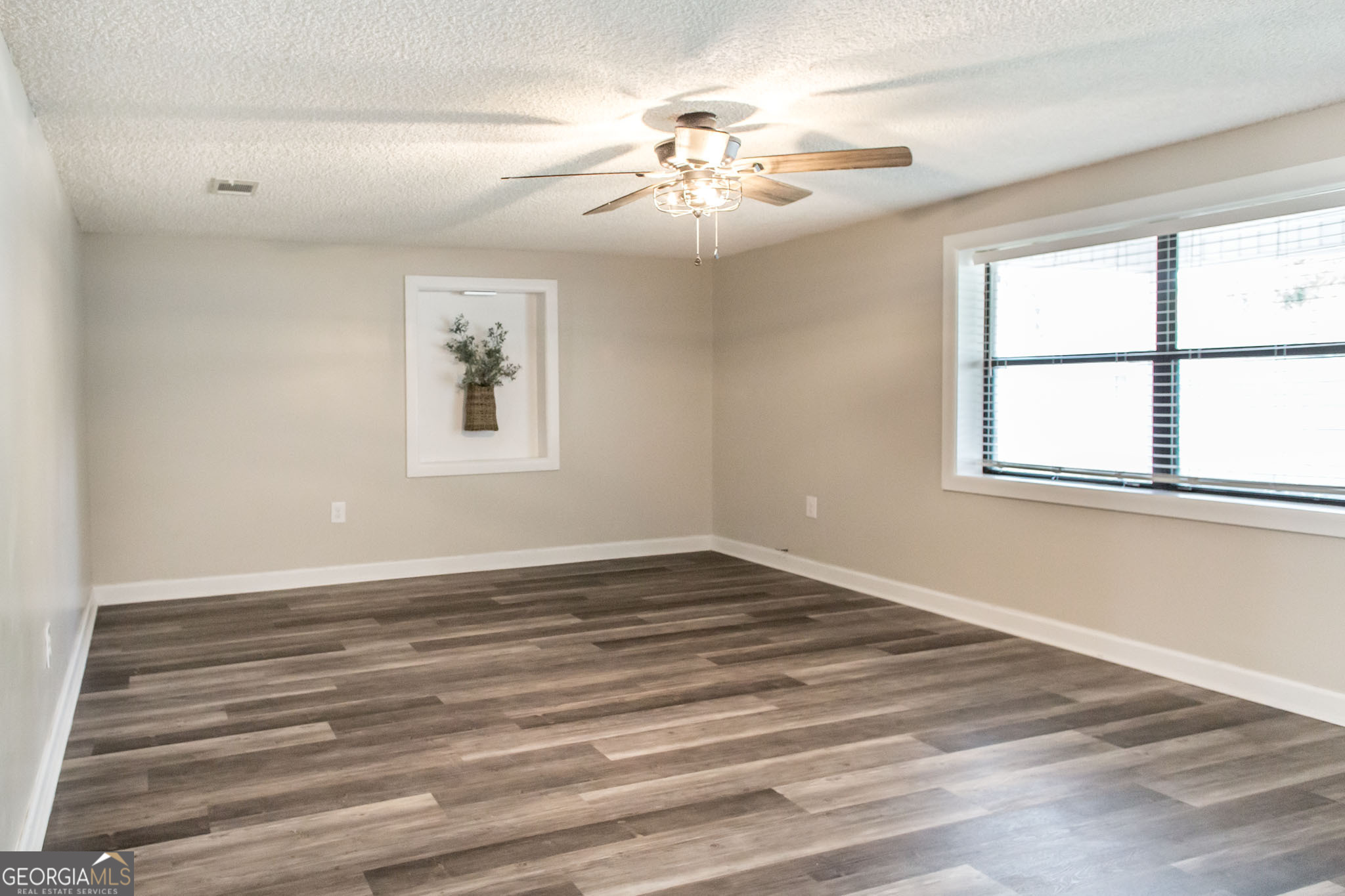 1348 Crestridge