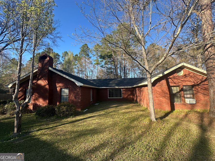 Nice brick home built in 1995 and remodeled in 2012. The main house is brick with a 600 square foot apartment built over the shop. The house sits at the end of a Cup-de-sac with a nice wooded yard. Home is just off of Hwy 21 2 miles west of Sylvania. The home features a new roof with a privacy fence and pond in back yard. This home would make a great homesite or potential rental with two livable spaces.