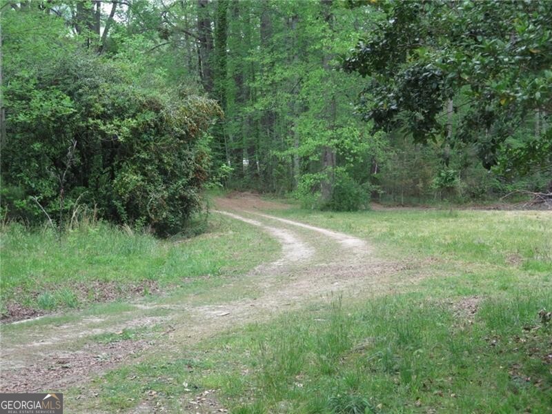 1168 Ben T Huiet HWY