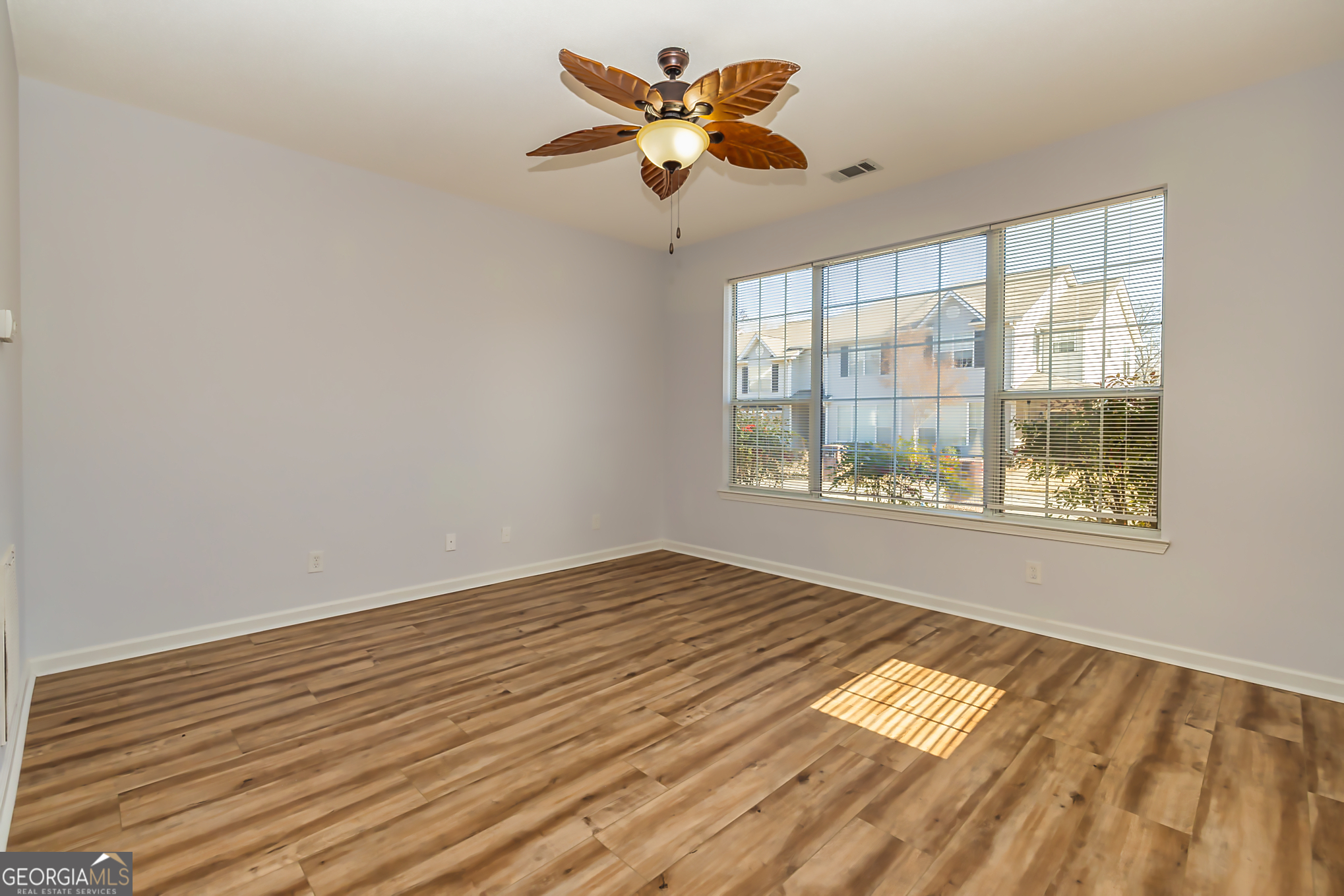 Newnan, Georgia 30263, United States, 3 Bedrooms Bedrooms, ,3 BathroomsBathrooms,Residential,Active,77605