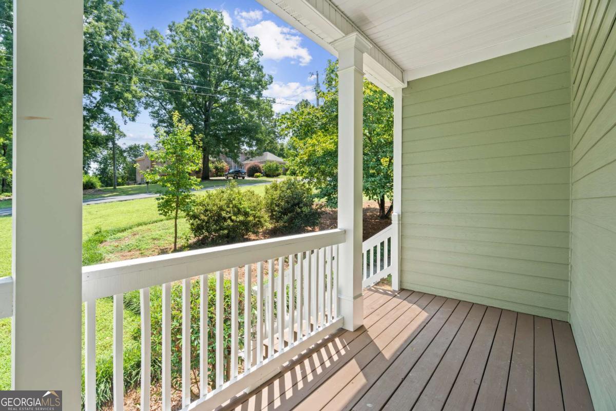 185 Thornwood DR SE