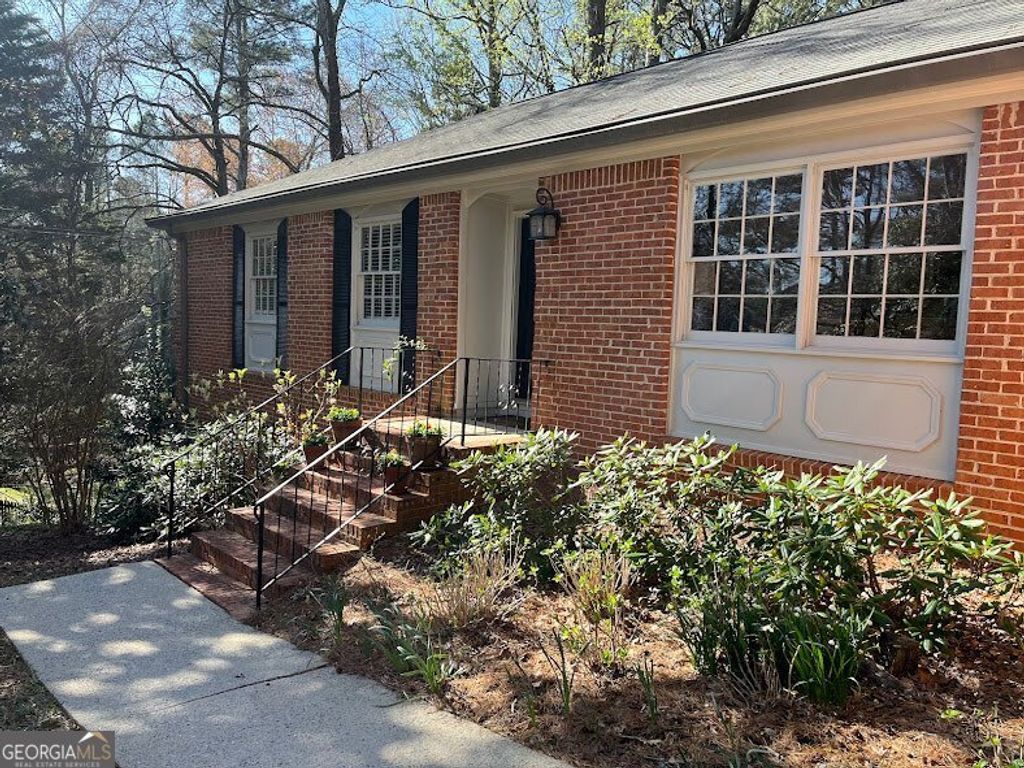 Photo of 2160 Jay Lane SE, Smyrna, GA 30080 (MLS # 10711454)