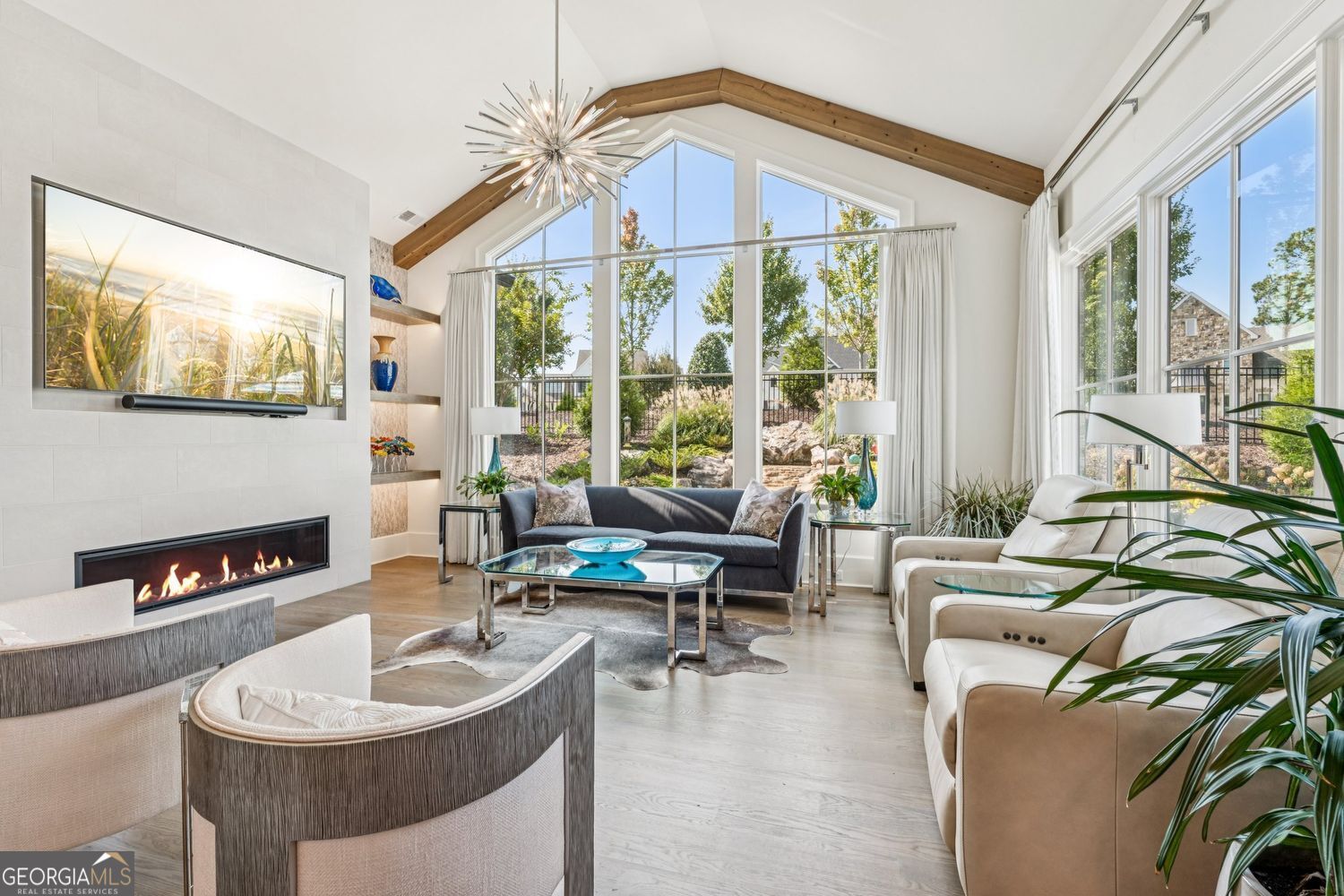 THE MANOR - Residential