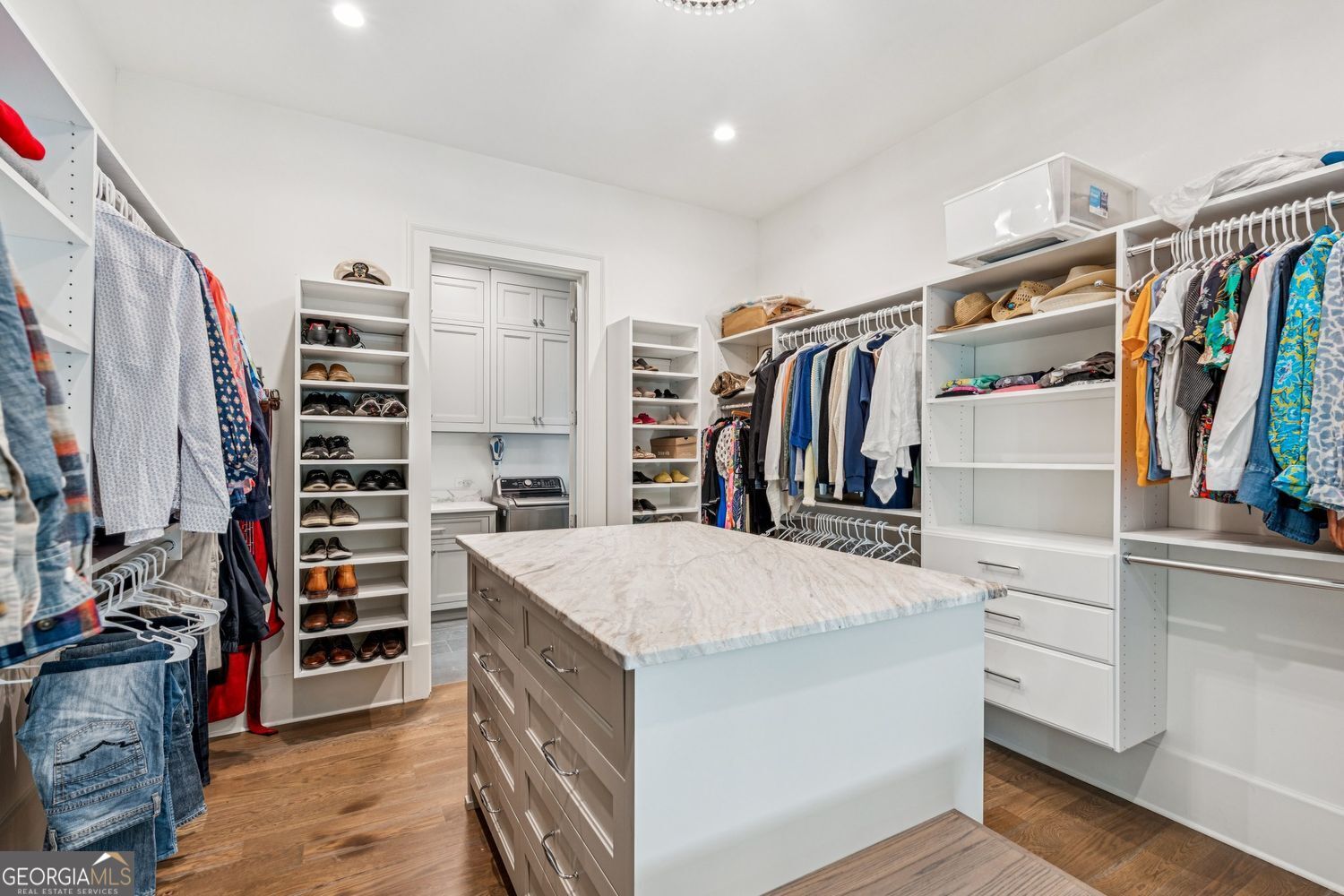 THE MANOR - Residential